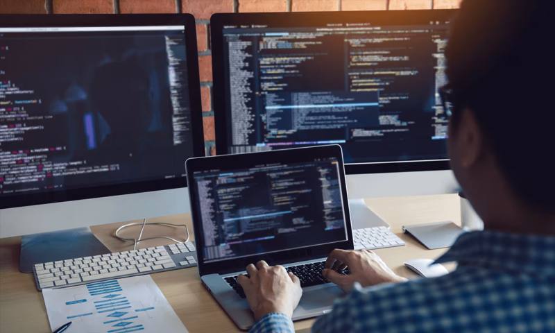 数据科学选型:R与Python如何赋能通川区网站建设?